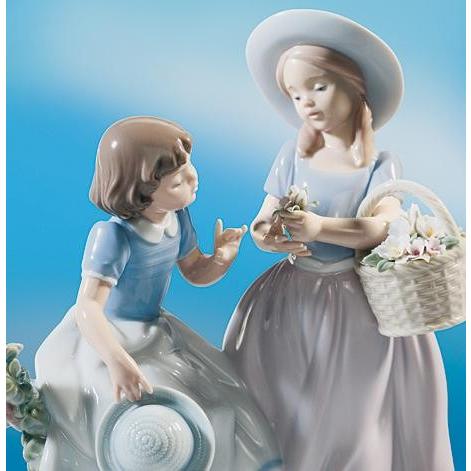 LLADRO リヤドロ 仲良しの二人 少女 01006949 ギフト プレゼント LLADRO リヤドロ 仲良しの二人 少女 01006949 ギフト プレゼント