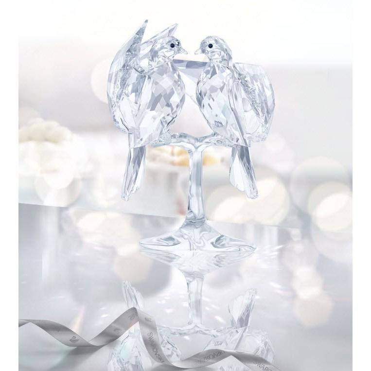 スワロフスキーのキジバト