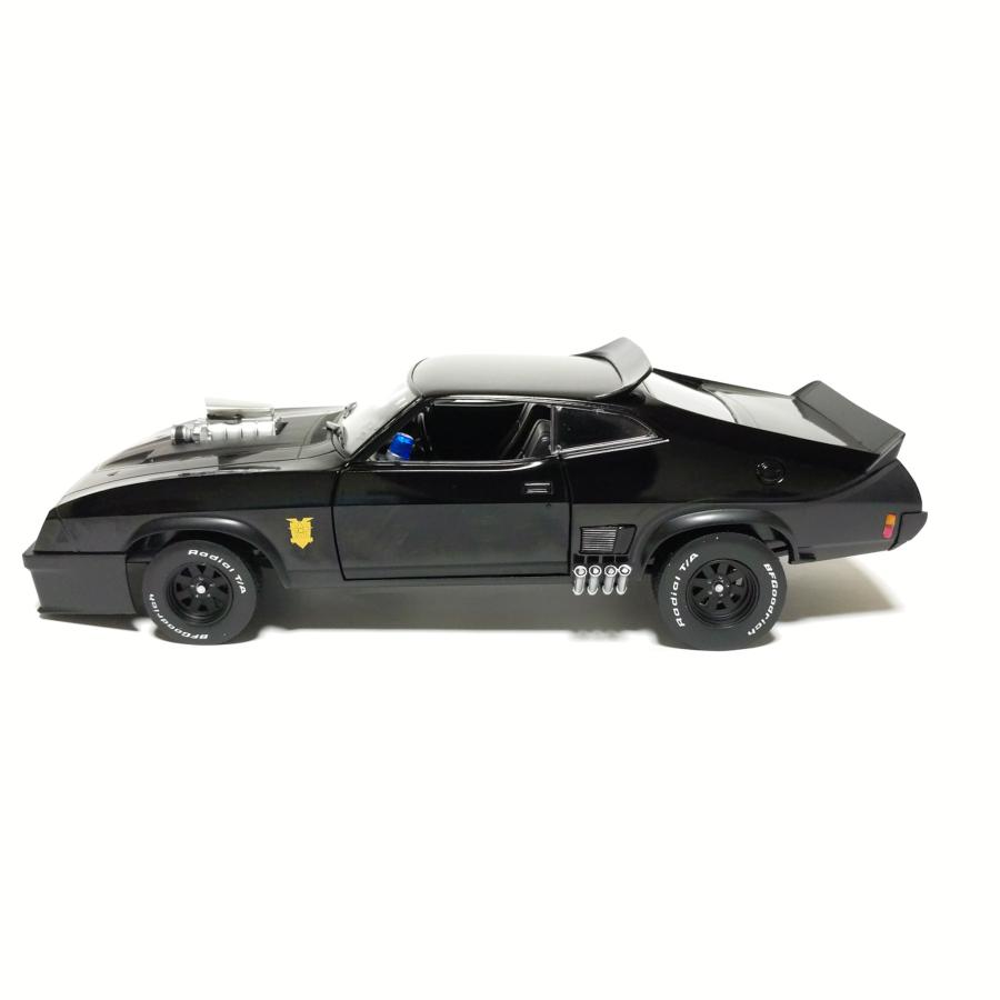 マッドマックス インターセプター ミニカー V8インターセプター 1/18
