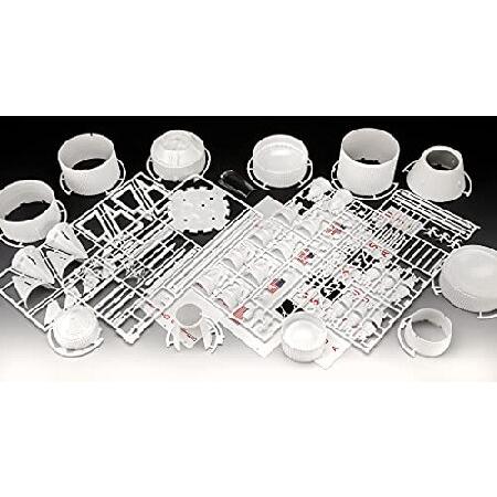秋冬の主役◎ ドイツレベル(Revell) 1/96 アポロ 11 サターンV ロケット プラモデル 【IQY7373694402】(26100円)