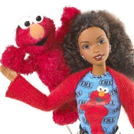 可愛いクリスマスツリーやギフトが！ Barbie(バービー) フィギュア 人形 ドール American African - Gift with Doll & Elmo TMX - その他人形