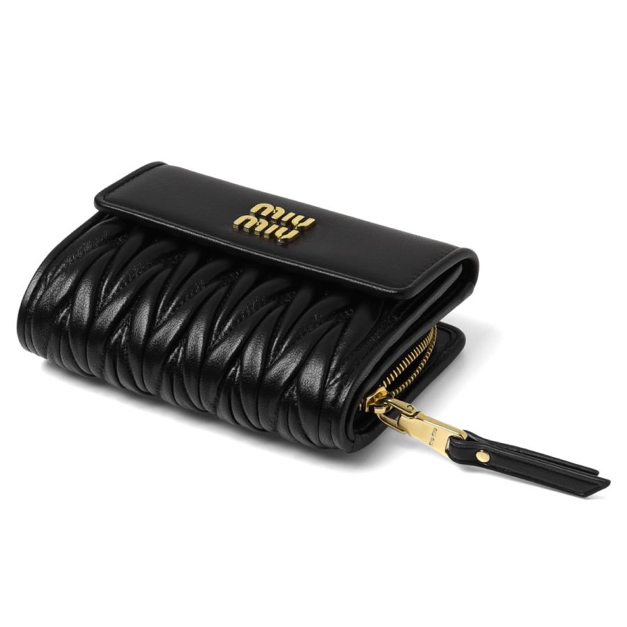 miu MIU ミュウミュウ 二つ折り財布 MATELASSE マテラッセ miu MIU ミュウミュウ 二つ折り財布 MATELASSE マテラッセ