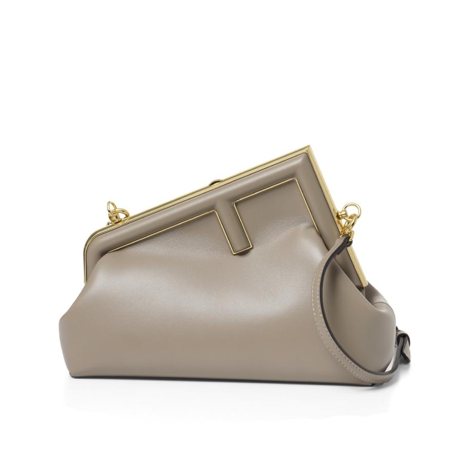 新品 FENDI フェンディ ファースト スモール クラッチ ショルダーバッグ