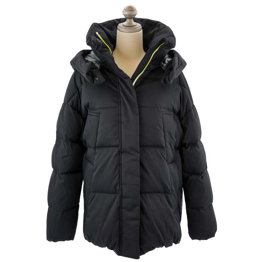 Tatras タトラス ダウンジャケット 年 21年秋冬新作 Ltlaa4178 Peler レディース オーバーサイズ ビッグロゴ ブラック Nltlaa4178blk インポートショップteresa 通販 Yahoo ショッピング