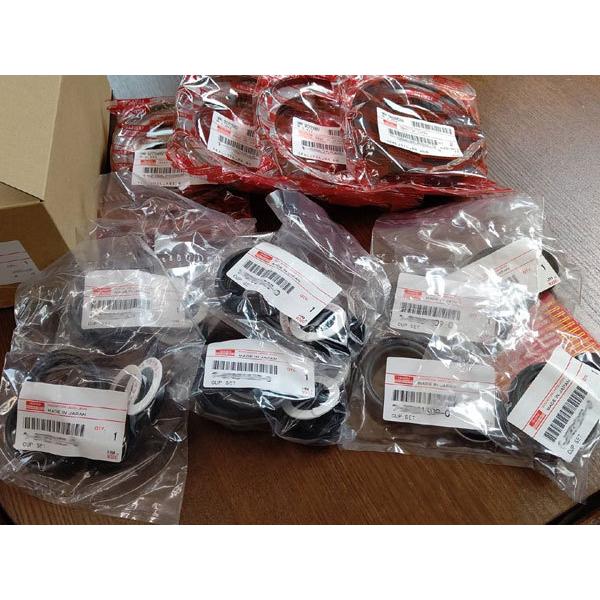 ★イスズ純正　車検キット フォワード　GSR32　1-87830-798-2　１台分