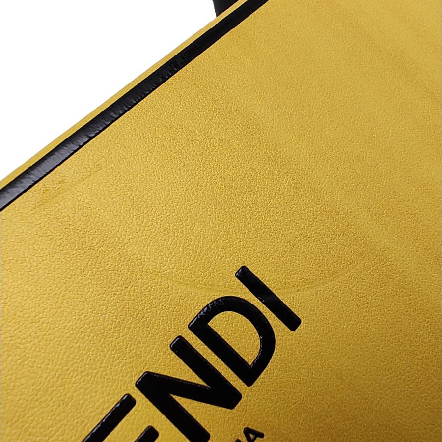 FENDI（フェンディ） 中古品 ショルダーバッグ BOX型 横長 イエロー