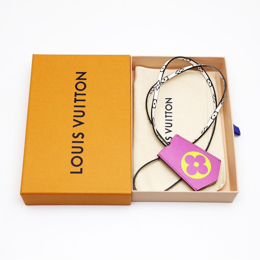 ルイヴィトン　クロッシュ　クレ　モノグラムジャイアント　キーホルダー LOUIS VUITTON（ルイ・ヴィトン） 中古品 ルイ ヴィトン クロッシュ