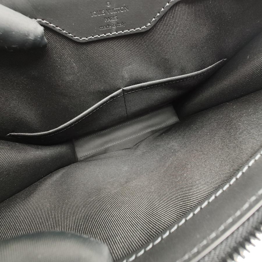 LOUIS VUITTON（ルイ・ヴィトン） 新品同様品 モノグラム・トリヨン