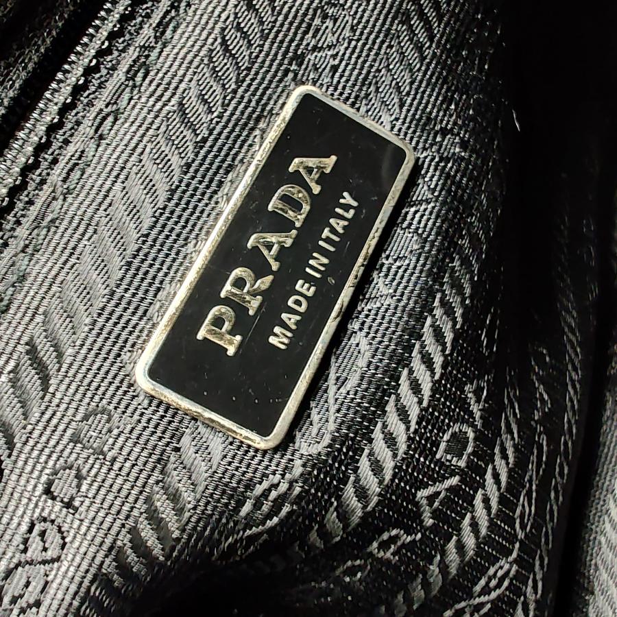 PRADA（プラダ） 中古品 ショルダーバッグ トライアングルロゴ