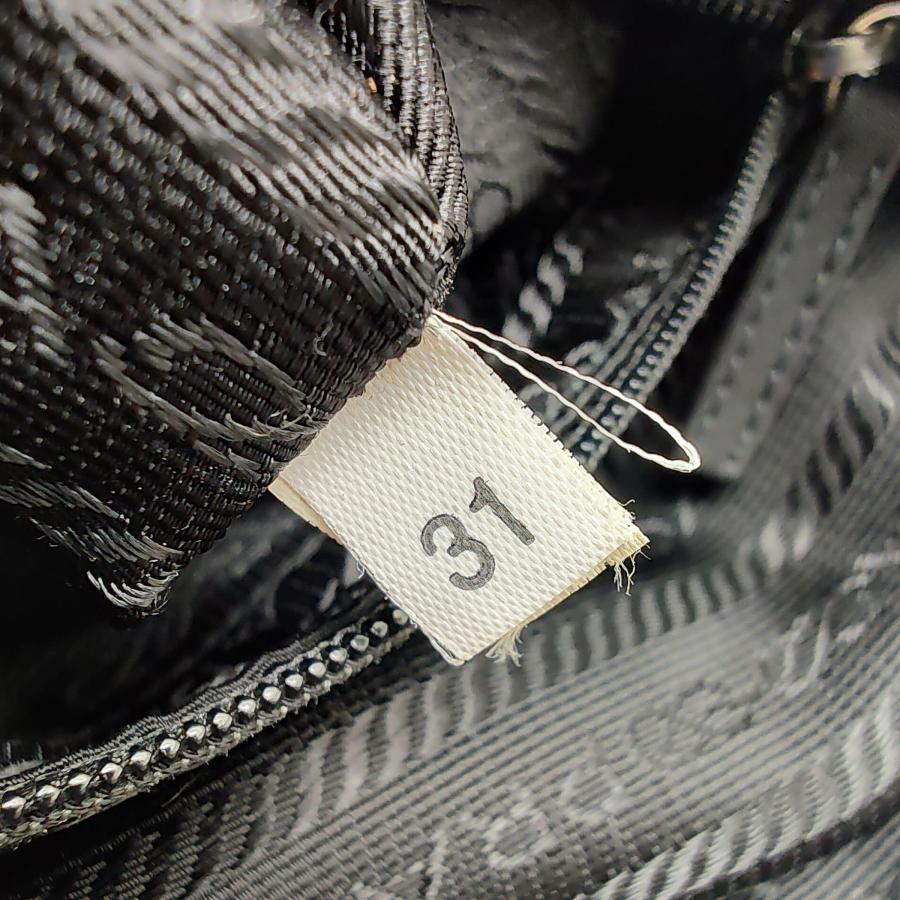 PRADA（プラダ） 中古品 ショルダーバッグ トライアングルロゴ