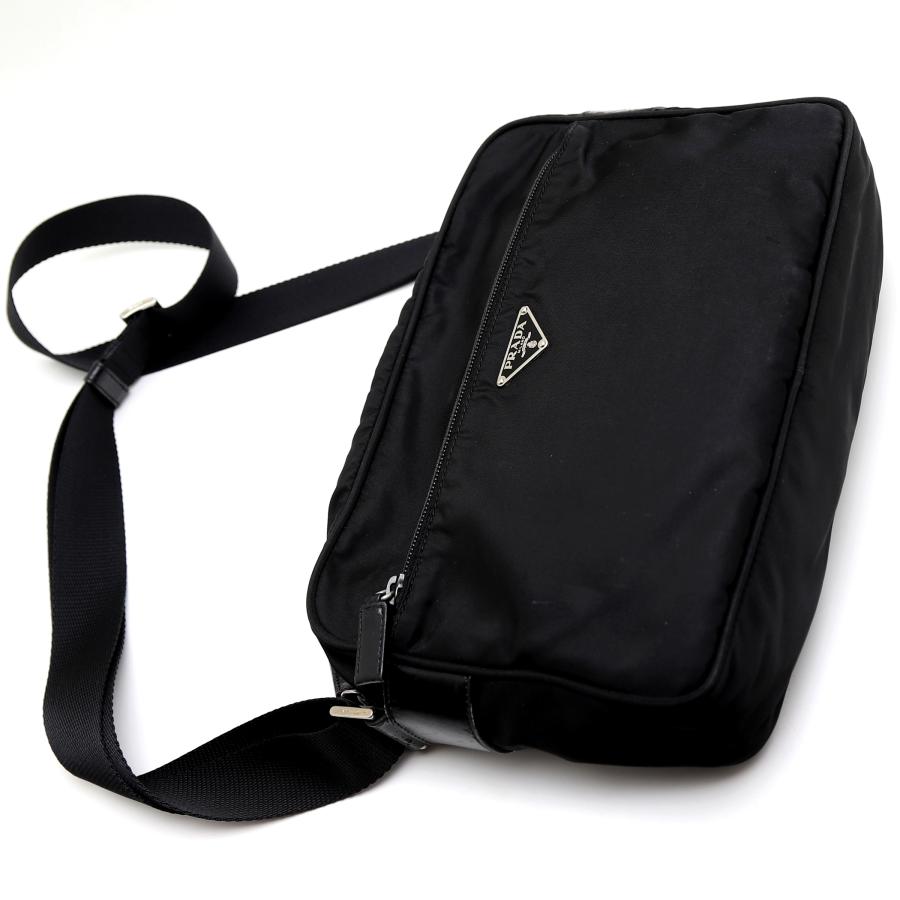 PRADA（プラダ） 中古品 ショルダーバッグ トライアングルロゴ