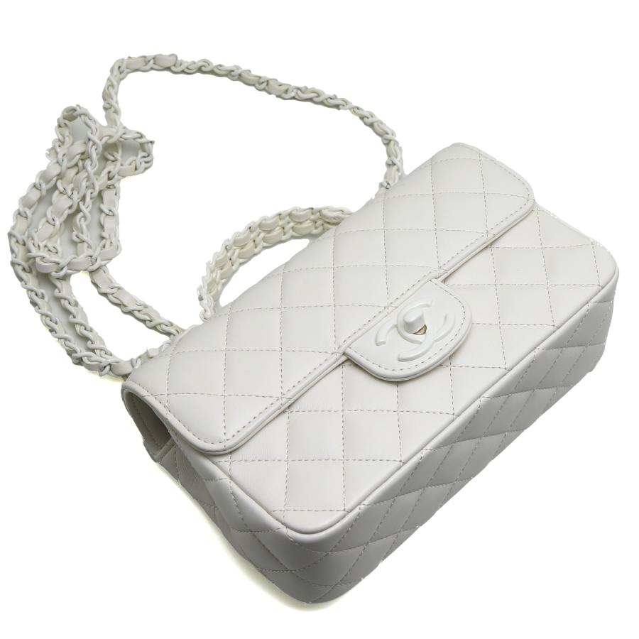 大人気⭐︎CHANELシャネルてんとう虫トップス白40 CHANEL（シャネル） 新品同様品 マトラッセ トップハンドル ミニ