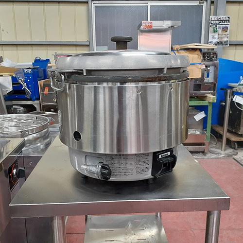 リンナイ　RR-30S2 都市ガス　業務用炊飯器　3升 ガス炊飯器 3升 リンナイ(Rinnai) RR-30S2 都市ガス 業務用 中古/送料