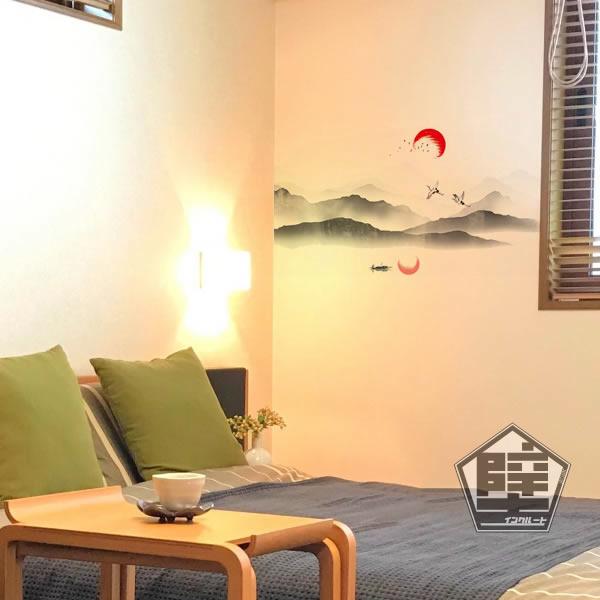 壁ステッカー ウォールステッカー 水墨 水彩背景 太陽 山 鶴 コウノトリ タンチョウ鶴 船頭 優雅 新春 ポスター デコ |  | 02