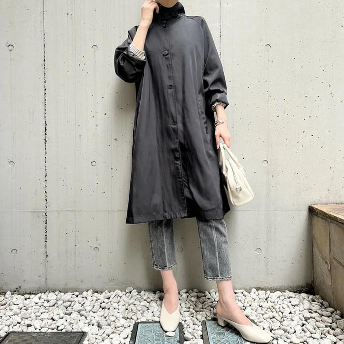 マニッシュな印象の微光沢でしゃり感のある素材のステンカラー ロングコート |  | 01