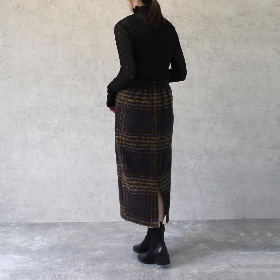 女性らしい透け感で一枚仕込むだけ洗練されたスタイリング　シアーハイネックプルオーバー |  | 05