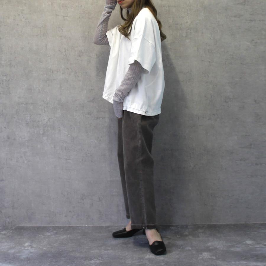 女性らしい透け感で一枚仕込むだけ洗練されたスタイリング　シアーハイネックプルオーバー |  | 09