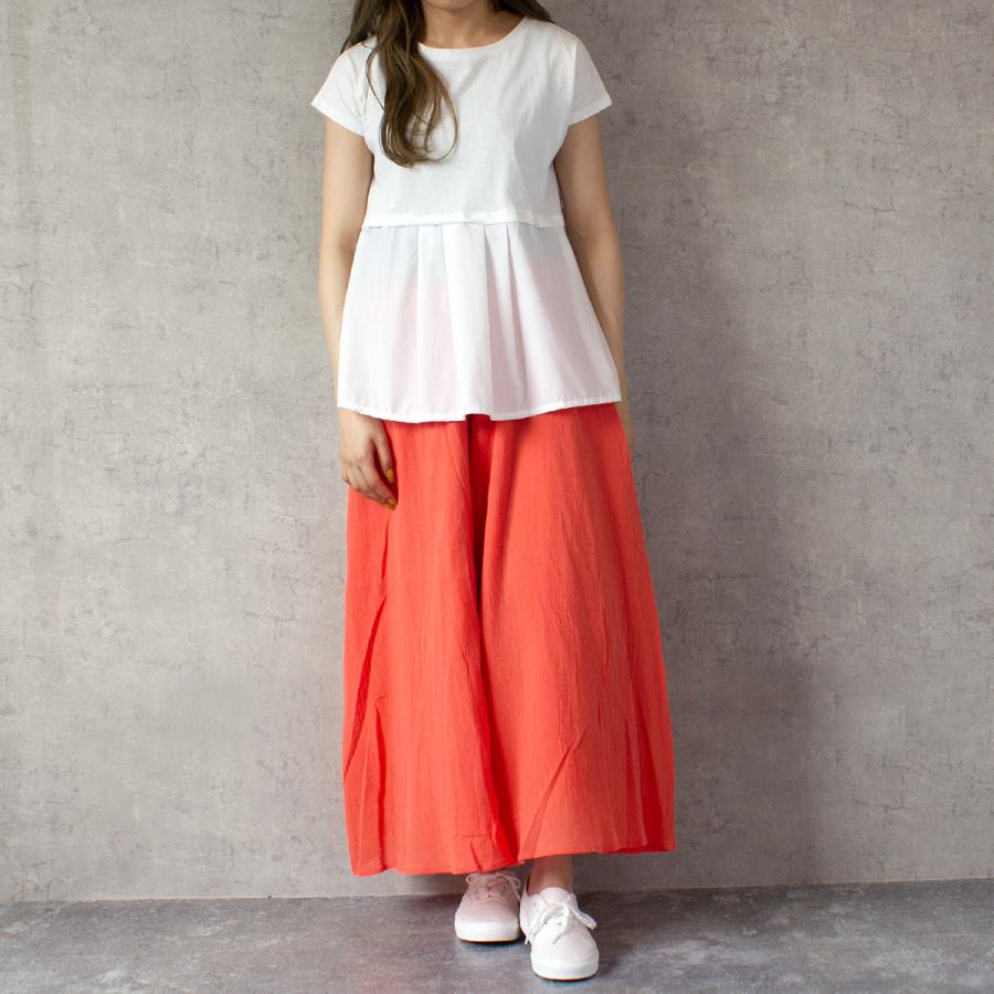 胸下からの異素材切り替えのフレアラインが上品なタックフレアーTシャツ |  | 01