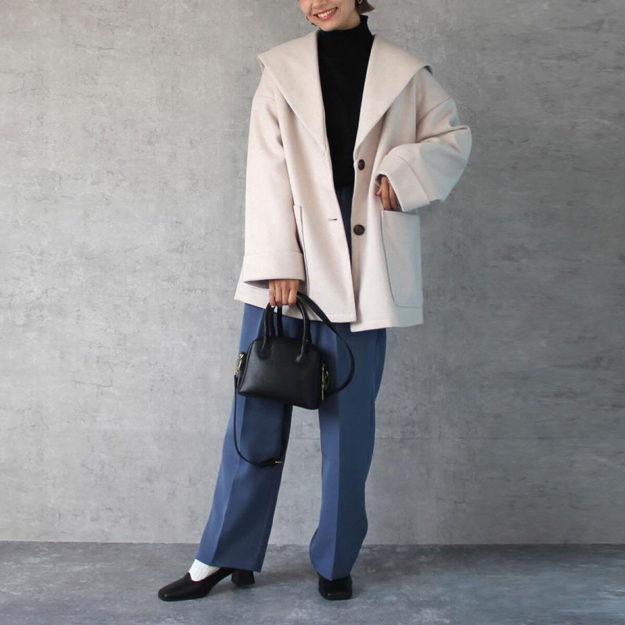 セーラーカラーのバックスタイルがポイントのミドル丈ジャケットコート |  | 07