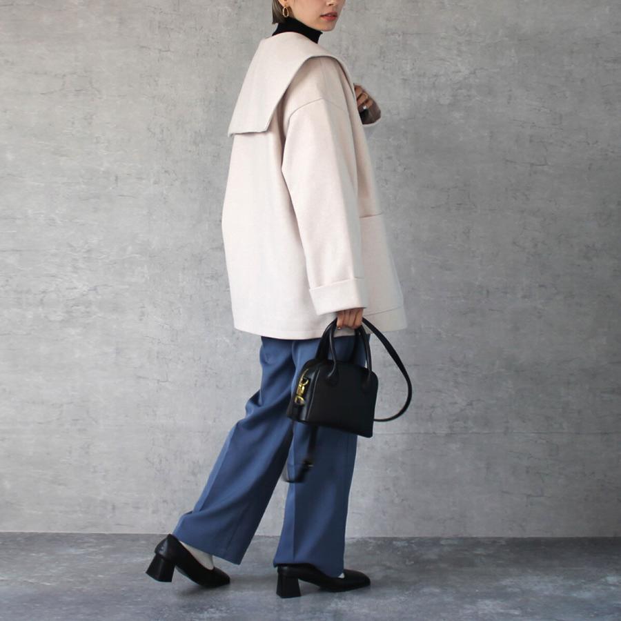 セーラーカラーのバックスタイルがポイントのミドル丈ジャケットコート |  | 08