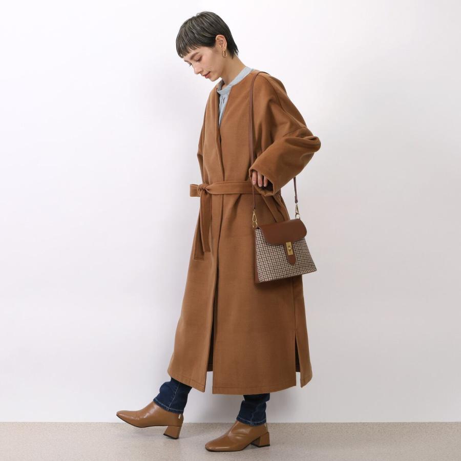 飽きのこないシンプルなデザインで肌触りの良いライトメルトンロングコート |  | 03