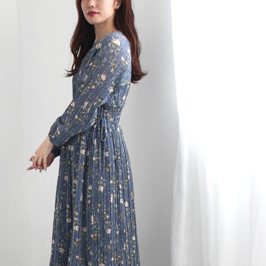 花柄の柔らかなシフォン素材にプリーツ加工を施した女性のやさしさが際立つ花柄プリントプリーツワンピース |  | 02