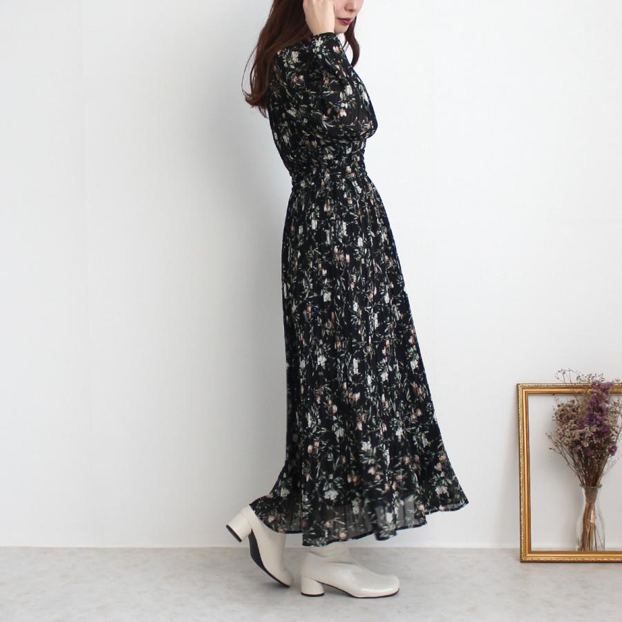 花柄の柔らかなシフォン素材にプリーツ加工を施した女性のやさしさが際立つ花柄プリントプリーツワンピース |  | 06