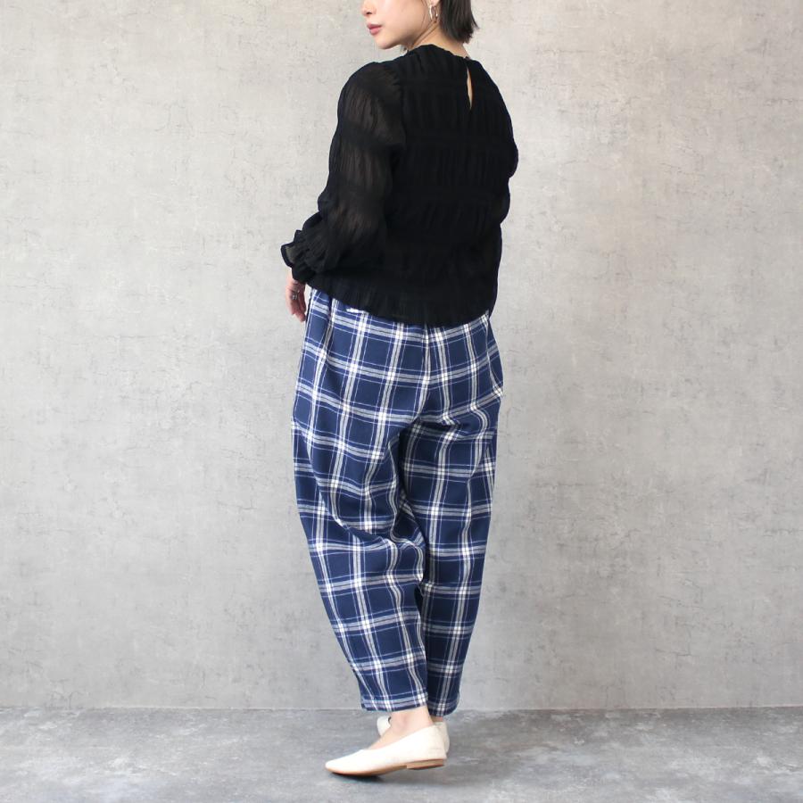 大人可愛いを演出してくれる綿麻素材のチェック柄サーカスパンツ |  | 10