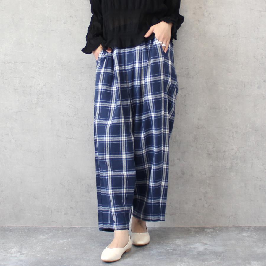 大人可愛いを演出してくれる綿麻素材のチェック柄サーカスパンツ |  | 08
