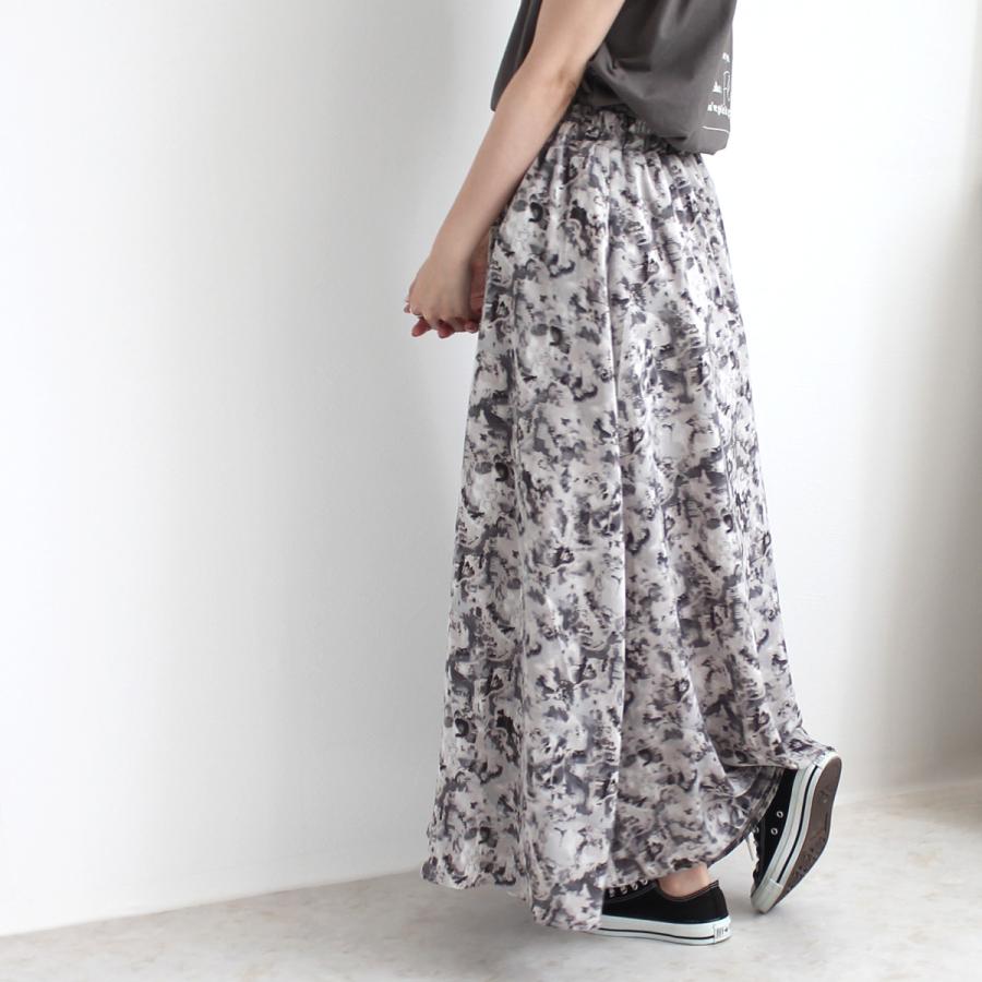 分量感たっぷりで女性らしい印象を与えるスカーチョ |  | 13