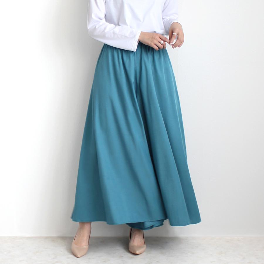 分量感たっぷりで女性らしい印象を与えるスカーチョ |  | 04