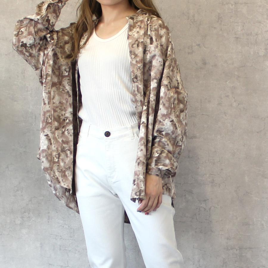 ニュアンス柄と落ち感のある素材が特徴のバンドカラーシャツ |  | 03