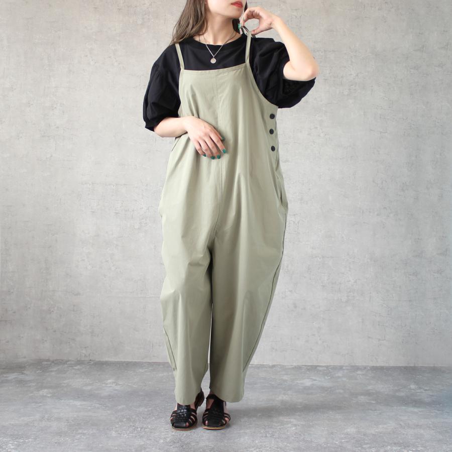 丸みのあるシルエットが大人可愛いバルーンシルエットのサロペット |  | 09