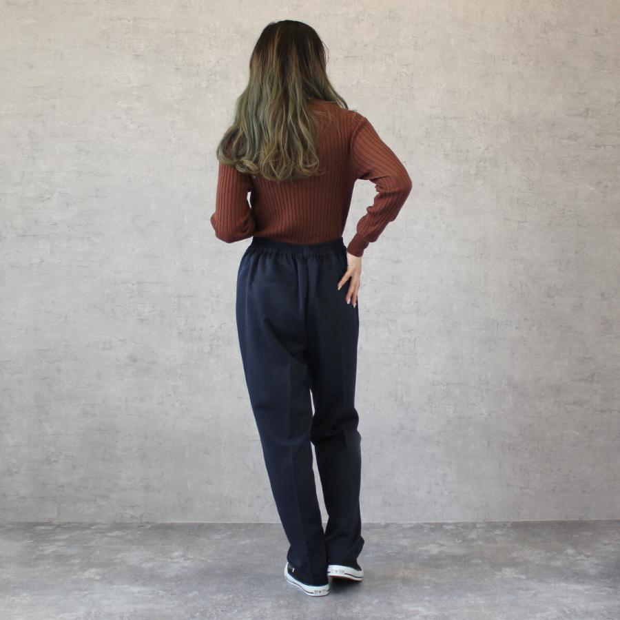 イージーな履き心地でもきっちり見えるタックテーパードパンツ |  | 11