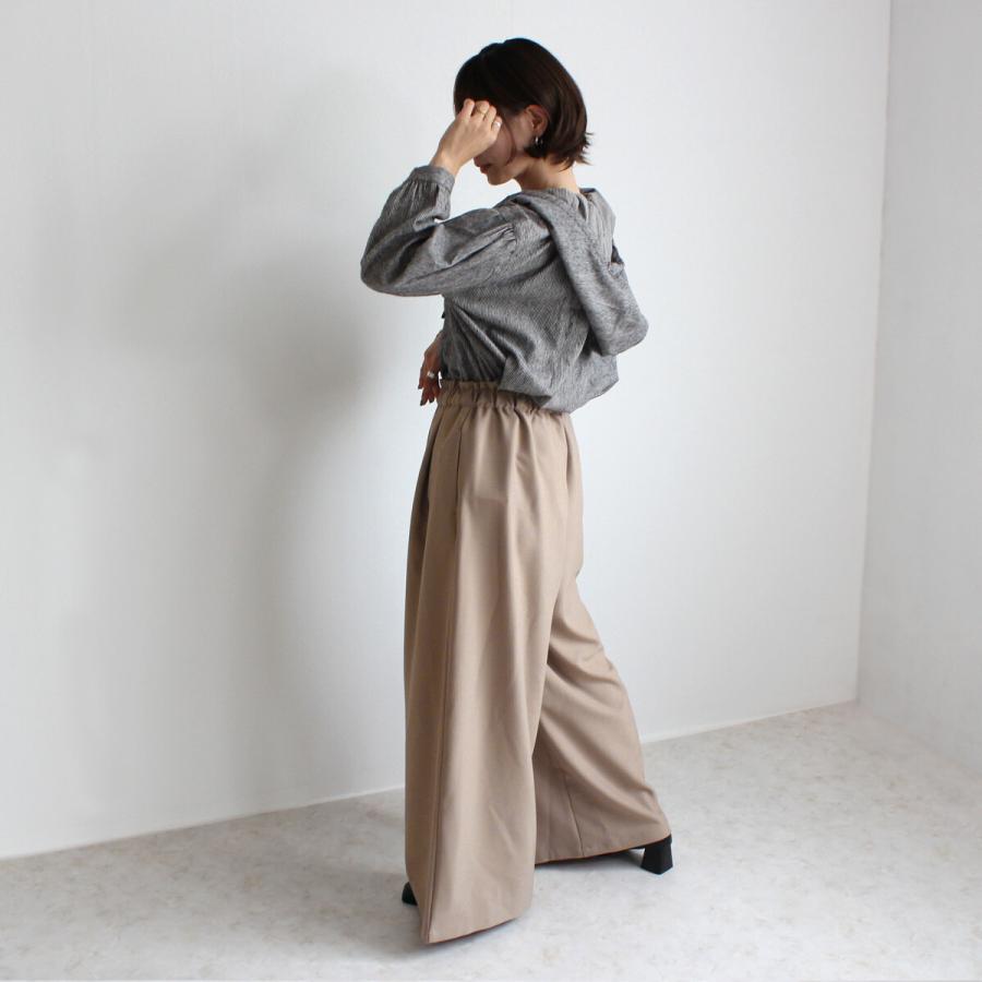 オーバーシルエットながら上品な落ち感のありルーズに見えないワイドパンツ |  | 07