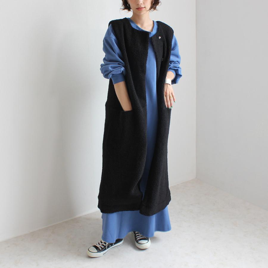 シーズンムード高まるボア素材で仕上げた羽織るだけでトレンド感漂うロングジレ |  | 12