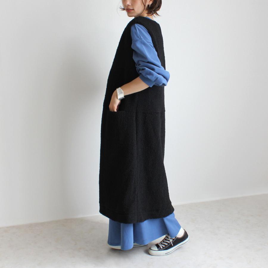 シーズンムード高まるボア素材で仕上げた羽織るだけでトレンド感漂うロングジレ |  | 14