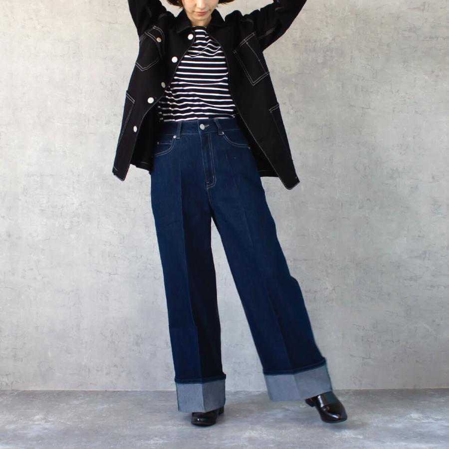 太めのロールアップデザインとセンタープレスでワイド幅でも野暮ったさなくすっきりした印象のワイドパンツ |  | 09