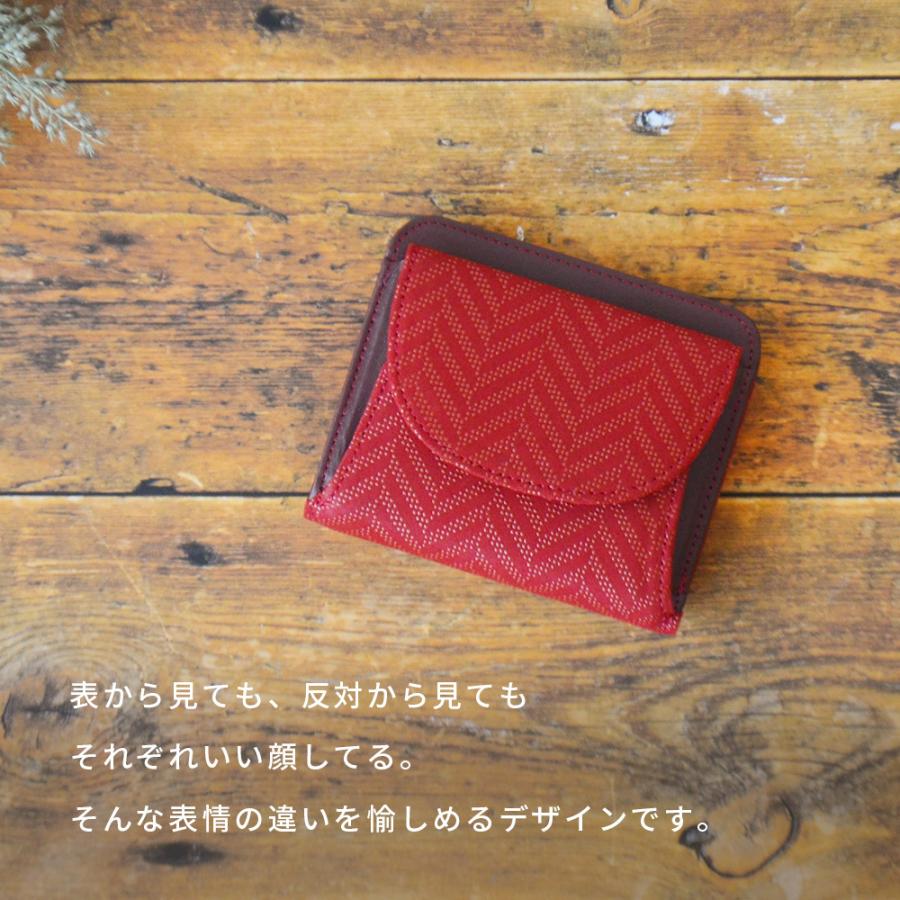 印傳屋　折財布　花唐草　赤　黒　甲州印伝　上原勇七　INDEN　2213　日本製 印傳屋 印伝 甲州印伝 上原勇七 財布 長財布 印伝財布 束入れ