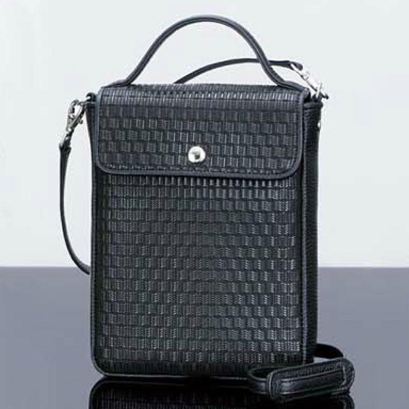 ☆最終価格☆　印伝　ショルダーバッグ 印傳屋（INDEN-YA） 印伝 ショルダー バッグ ブラック 黒地 黒漆 白漆