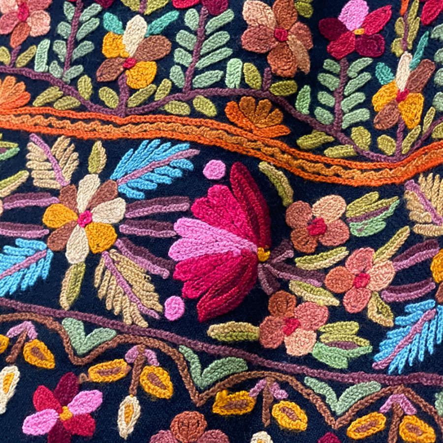 InDream 刺繍ストール アーリ フラワー 全2種 フラワー 大判 厚手 着物ショール クリスマス ギフト 誕生日 プレゼント 女性 60代 70代 |  | 12