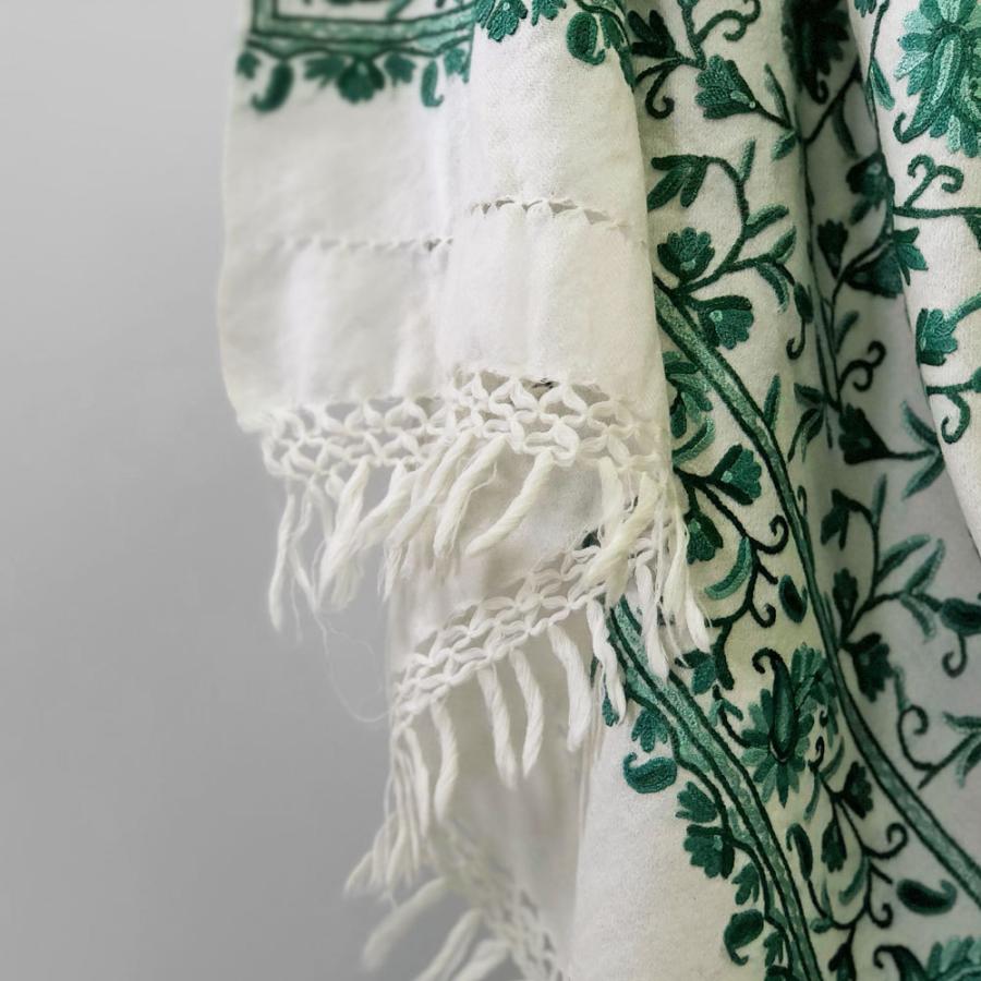 InDream アーリ刺繍ストール 白 ホワイト グリーン  ギフト おしゃれ 2023 誕生日 プレゼント 着物ショール 50代 60代 70代 |  | 01