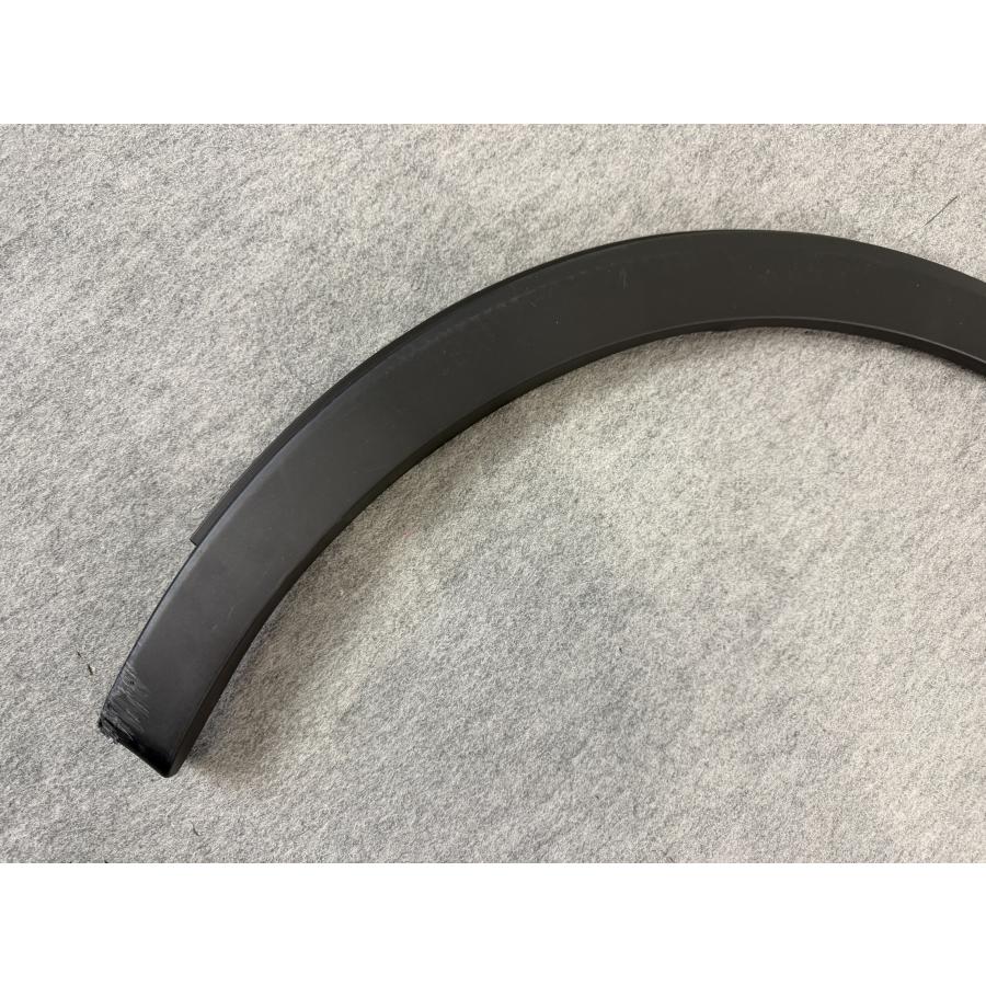 ZVW60 MXWH60 プリウス 純正 左 リア フェンダーアーチ モール 素地