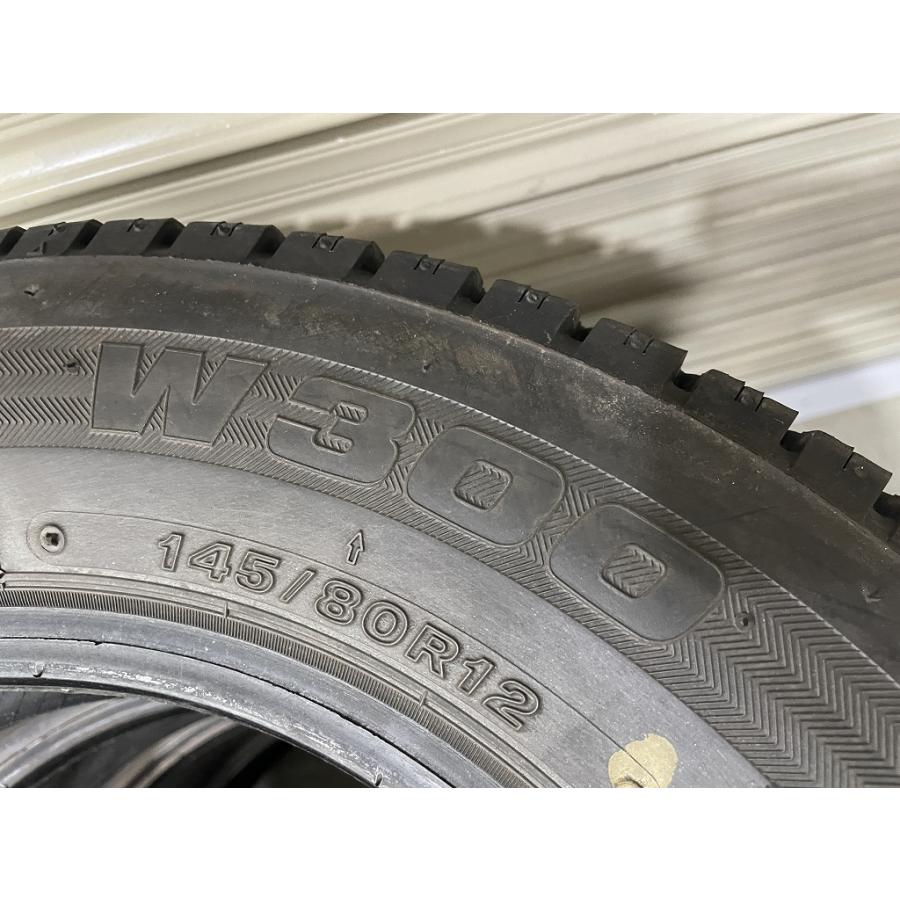 バリ溝 '24年製 BRIDGESTONE W300 145/80R12 80/78N 4本セット ブリヂストン (D5150)の画像