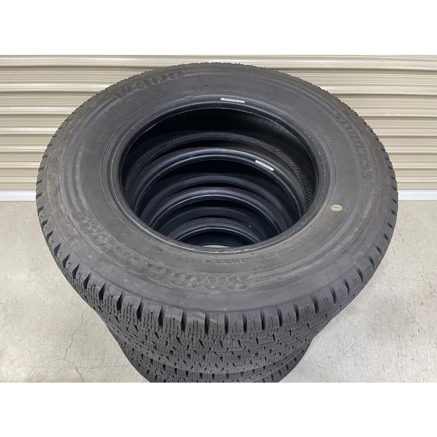 バリ溝 '23年製 BRIDGESTONE W300 145/80R12 80/78N LT 4本セット ブリヂストン (D5152)の画像