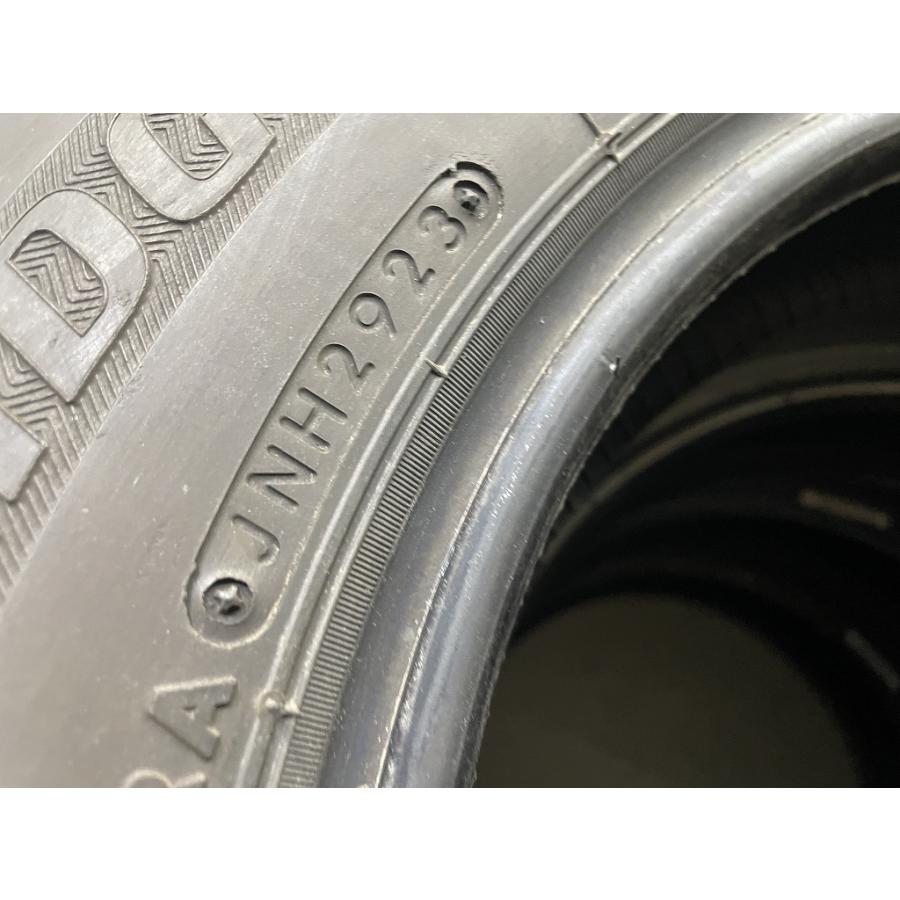 バリ溝 '23年製 BRIDGESTONE W300 145/80R12 80/78N LT 4本セット ブリヂストン (D5153)の画像