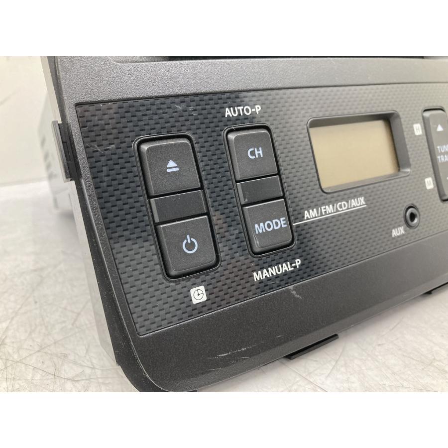 新車外し 動作OK スズキ 純正 オーディオデッキ CD AUX AM/FMラジオ