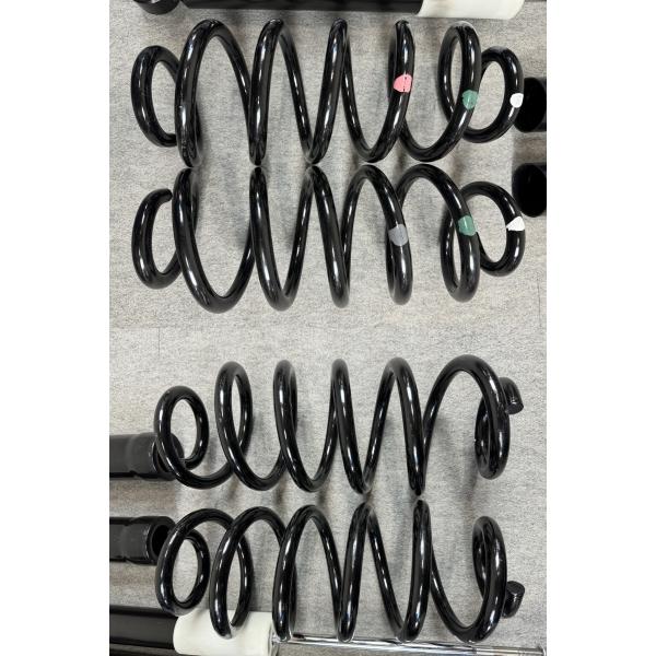 新車外し RP3 後期 ステップワゴン スパーダ 純正 サスペンション