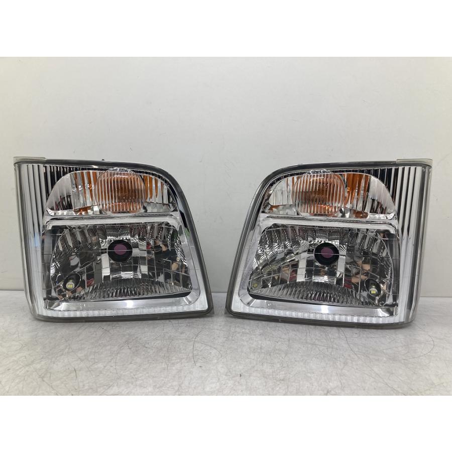 TT1 サンバー 左ヘッドライト (145939)