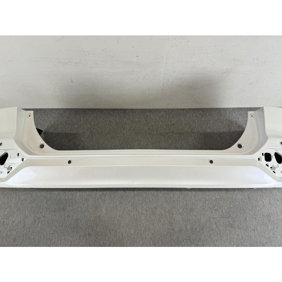 割れ無 ZWR90W MZRA90W ヴォクシー 純正 リアバンパー 070 ホワイト